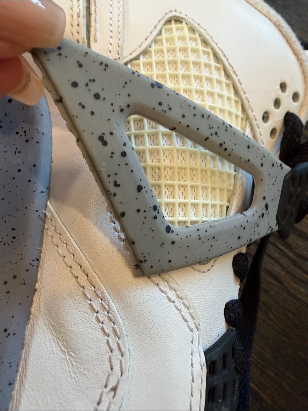 Jordan 4 Retro OG Mid White Cement - Size 11 - Picture 7 of 12